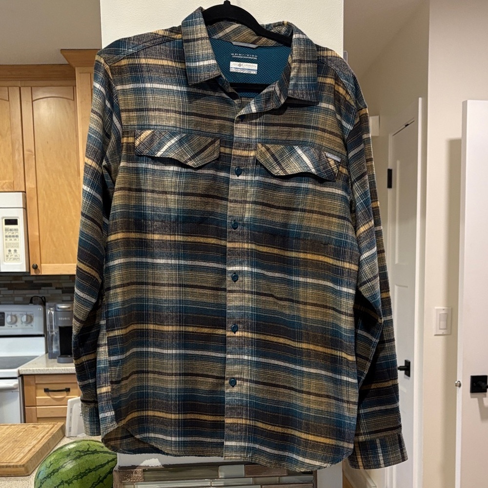 Men's Blue and Brown Plaid Long-Sleeve Shirt